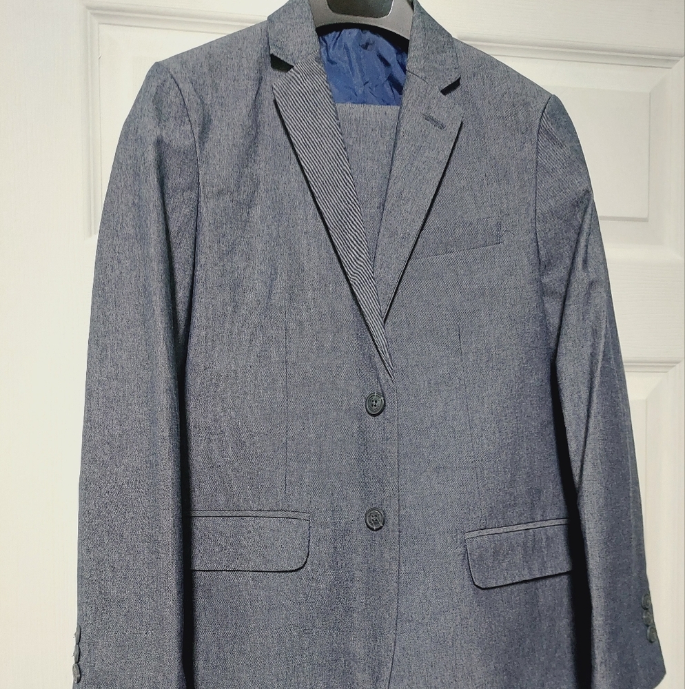 Young King! NAUTICA Boy's Suit. Size 14. Nautica Men's Dark Chambray. Blazer